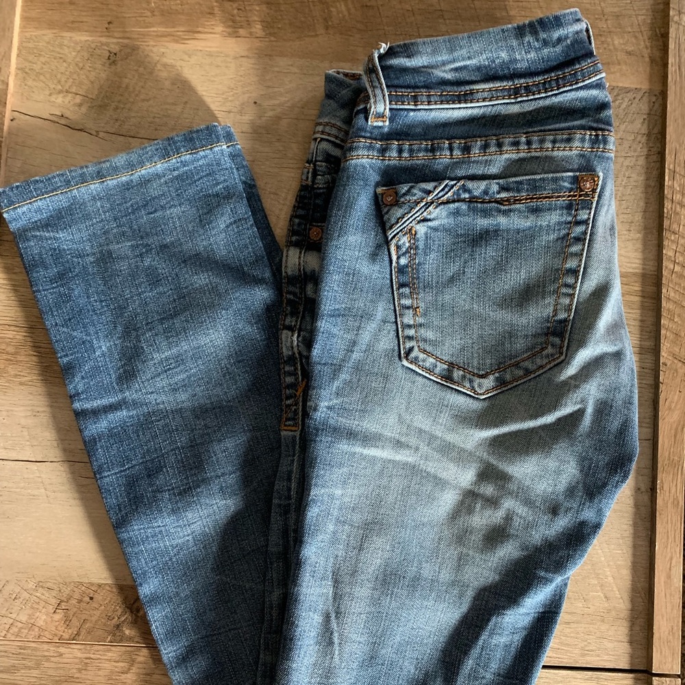 Buckle Jeans